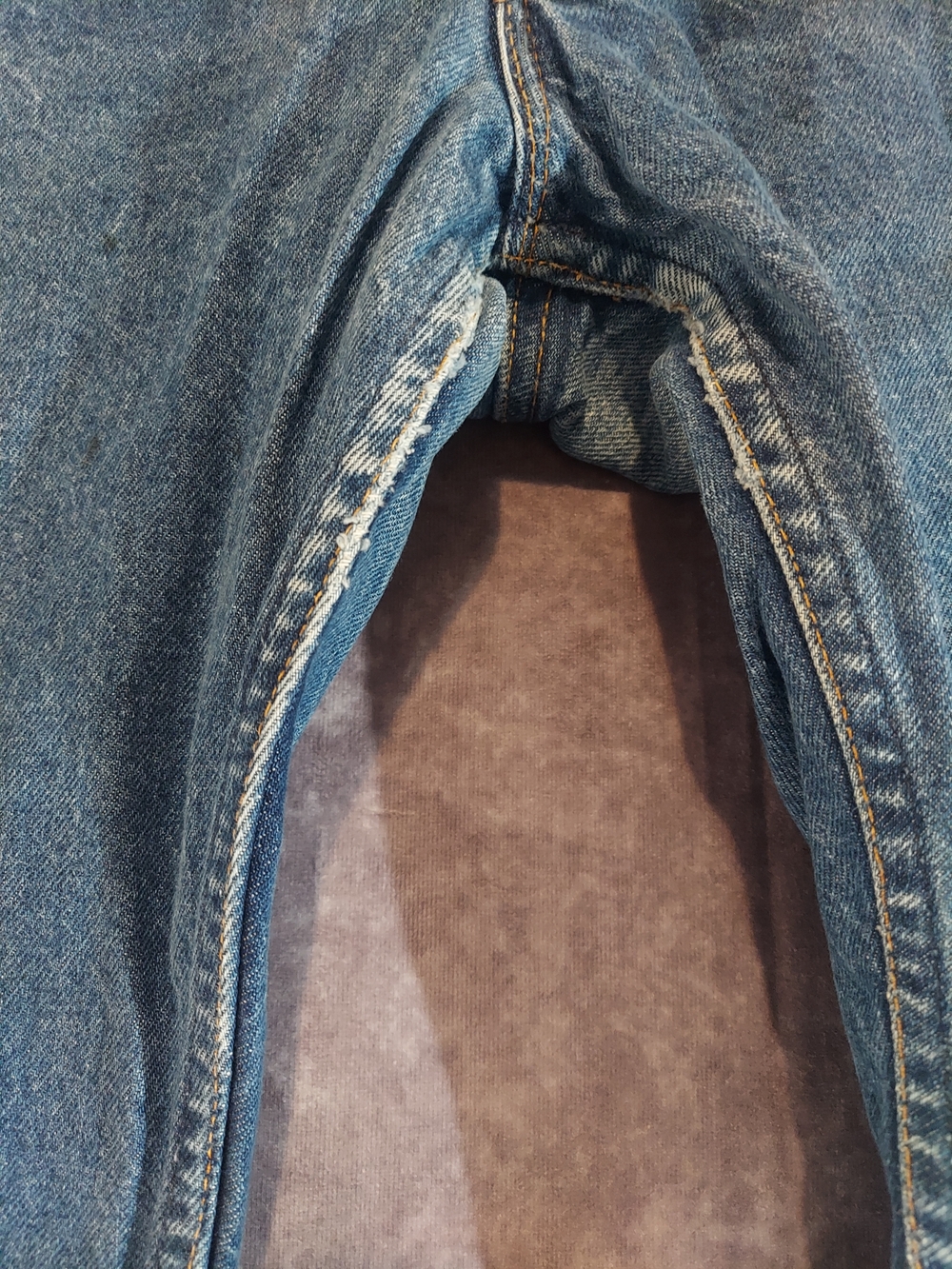 Levi’s 505 Regular Fit Men’s Jeans 36x32 Straight Leg Medium Wash Denim GUC - Picture 3 of 12
